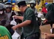 Momentum Nuzulul Quran, Ketua PPP Depok Mazhab Bagi 500 Paket Takjil untuk Warga