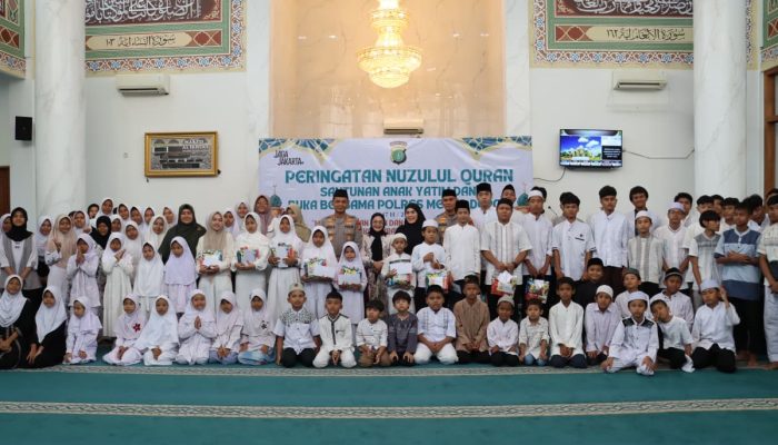 Peringati Nuzulul Quran, Kapolres Depok Santuni 100 Anak Yatim dan Buka Puasa Bersama