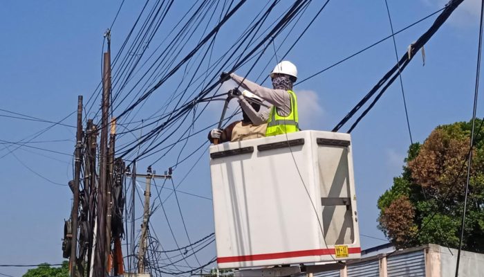 Pemkot Depok Genjot Penataan Kabel Udara di Tapos, Target Rampung Juni 2026