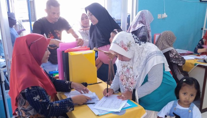 Posyandu Mawar Sukatani Jadi Bukti Pelayanan Warga Berjalan, MBG Disambut Antusias