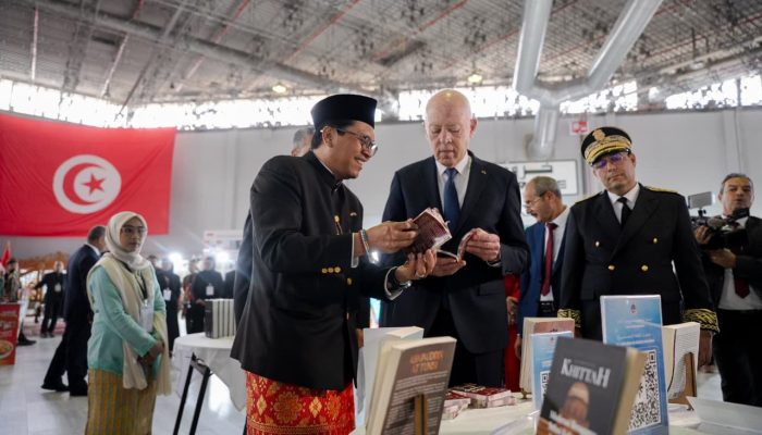 PPI Tunisia Tampilkan karya dalam Pameran Buku Internasional: Tuai Apresiasi Bangga dari Presiden Tunisia