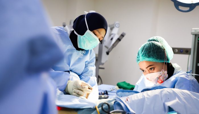 Operasi Miom Tanpa Harus Angkat Rahim? Teknologi Laparoskopi dan Bedah Robotik Membuka Harapan Baru bagi Perempuan