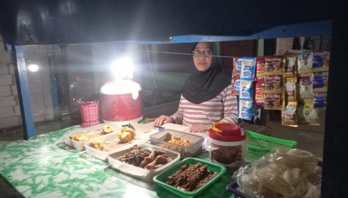 Kemensos Berhasil Berdayakan Warga Miskin di Karang Anyar